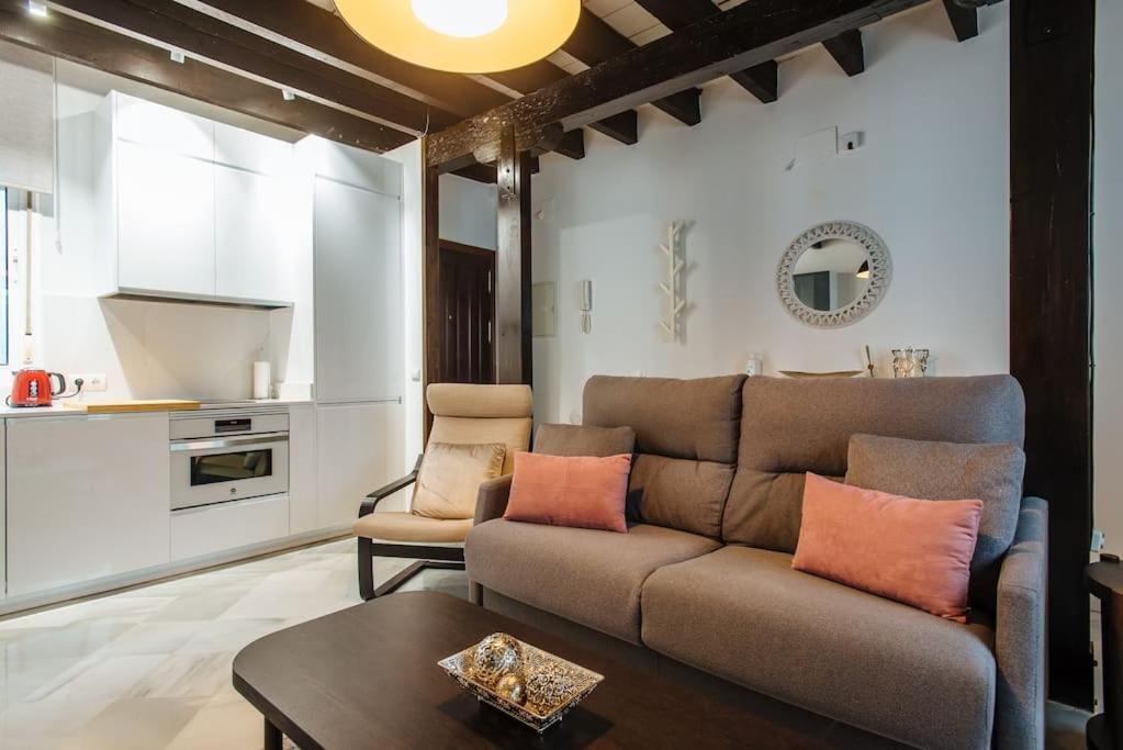 Ad2B Apartment, 300M From Cathedral With 2Br Sevilla Exteriér fotografie