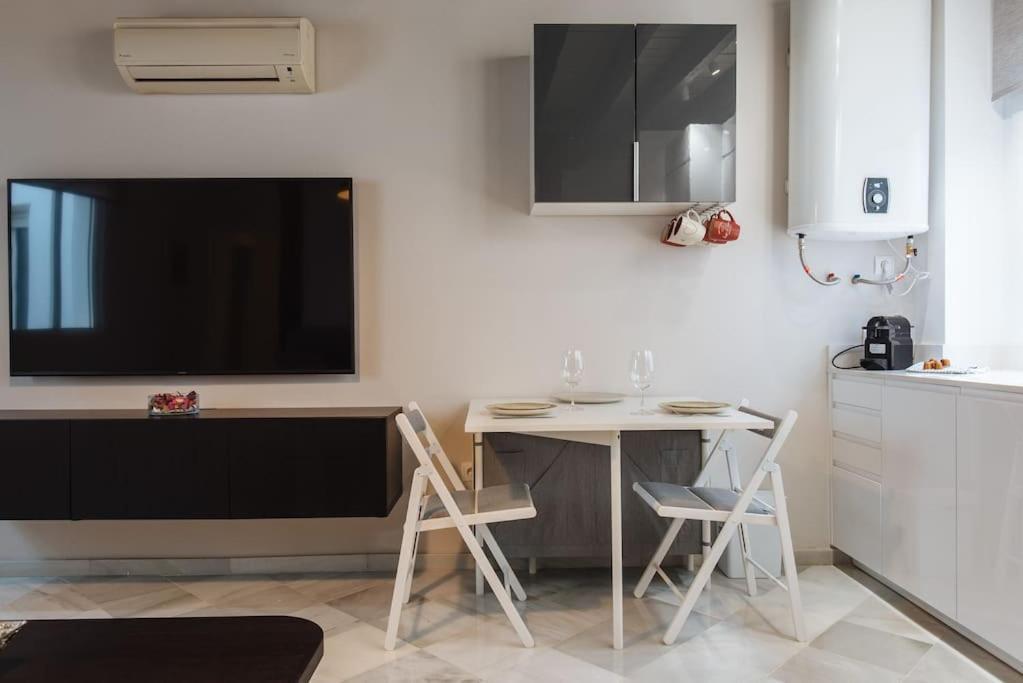 Ad2B Apartment, 300M From Cathedral With 2Br Sevilla Exteriér fotografie