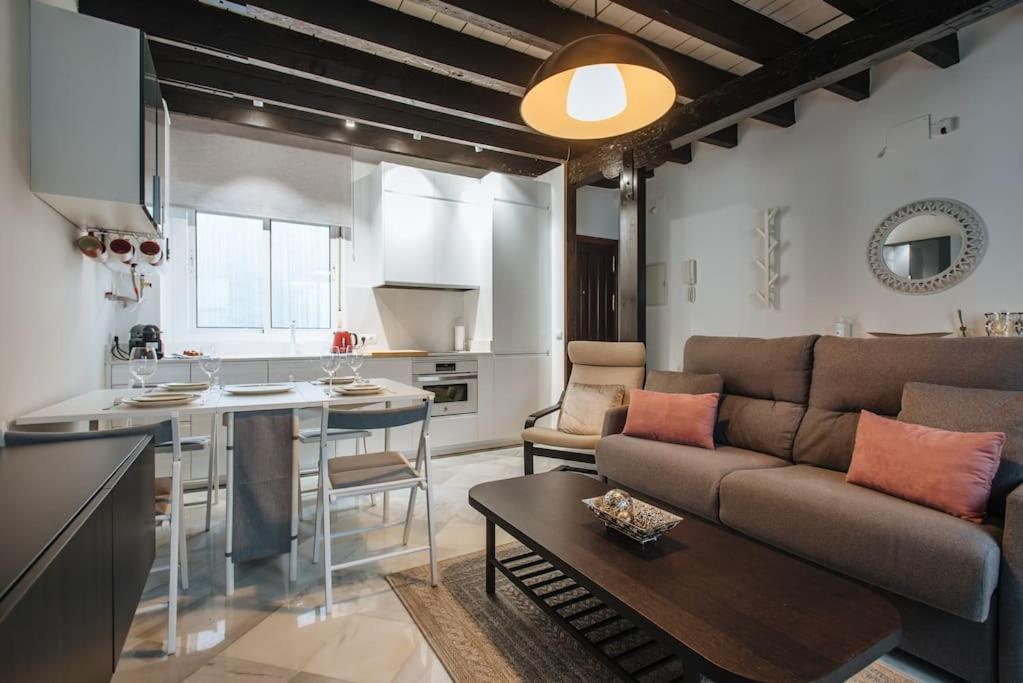 Ad2B Apartment, 300M From Cathedral With 2Br Sevilla Exteriér fotografie