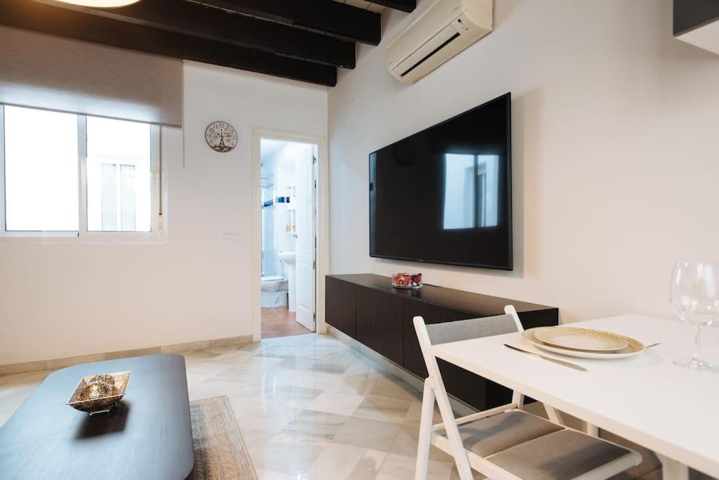 Ad2B Apartment, 300M From Cathedral With 2Br Sevilla Exteriér fotografie