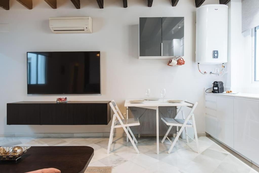 Ad2B Apartment, 300M From Cathedral With 2Br Sevilla Exteriér fotografie