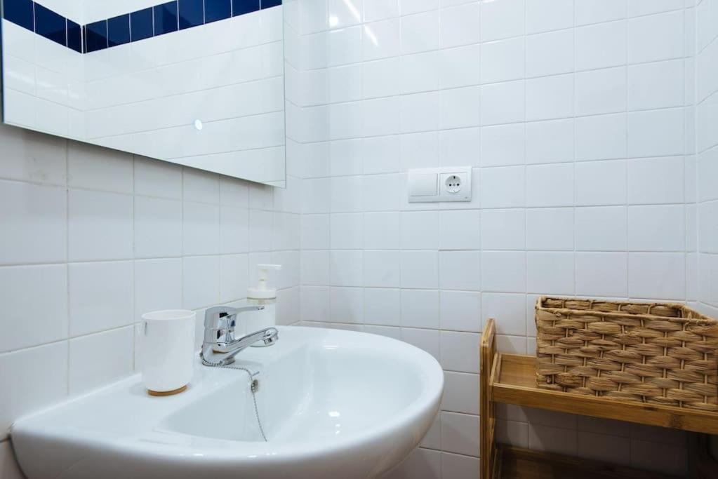 Ad2B Apartment, 300M From Cathedral With 2Br Sevilla Exteriér fotografie