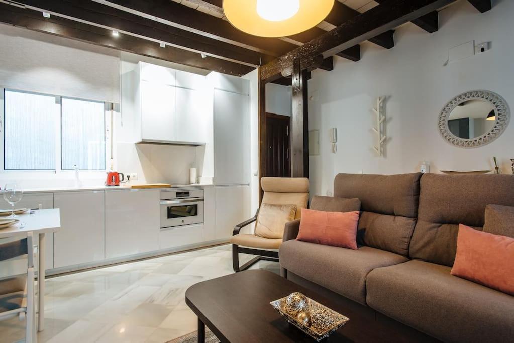 Ad2B Apartment, 300M From Cathedral With 2Br Sevilla Exteriér fotografie